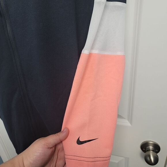 NIKE Dri-Fit Women's Jacket  - Picture 4 of 13